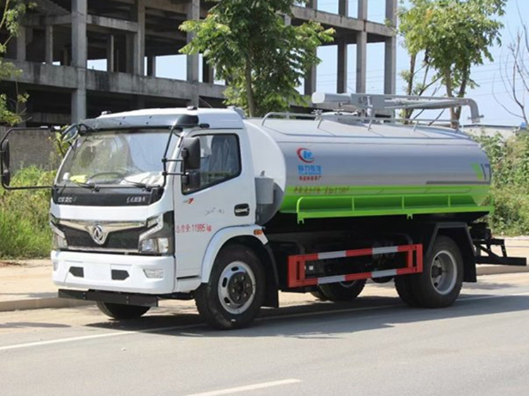 東風(fēng)大多利卡9方吸糞車